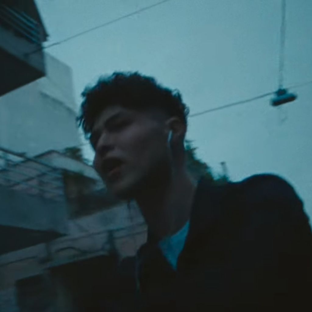 Isaiah Denalane im Kurzfilm "Siebzehn" von Max Herre