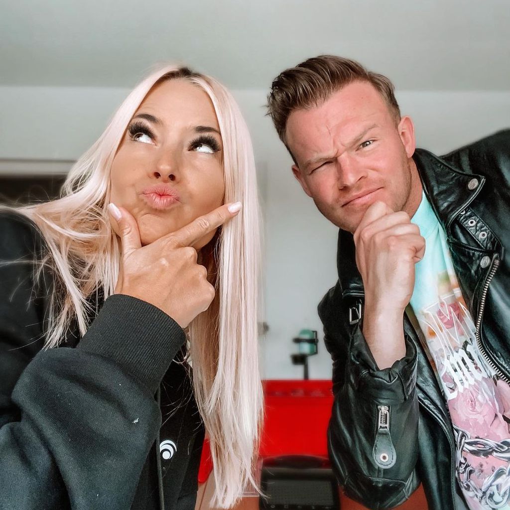 Isi Glück und Julian Benz, Ballermann-Stars