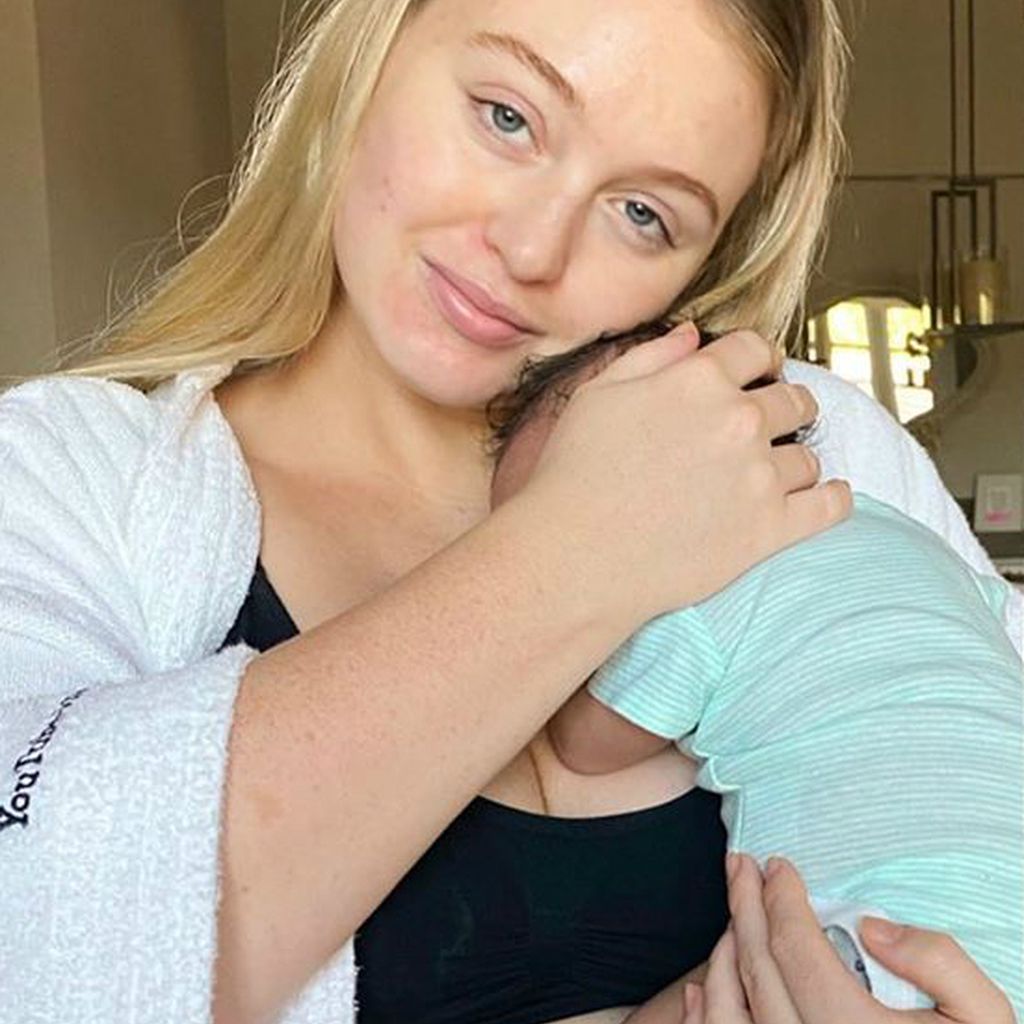 Iskra Lawrence zwei Wochen nach der Geburt