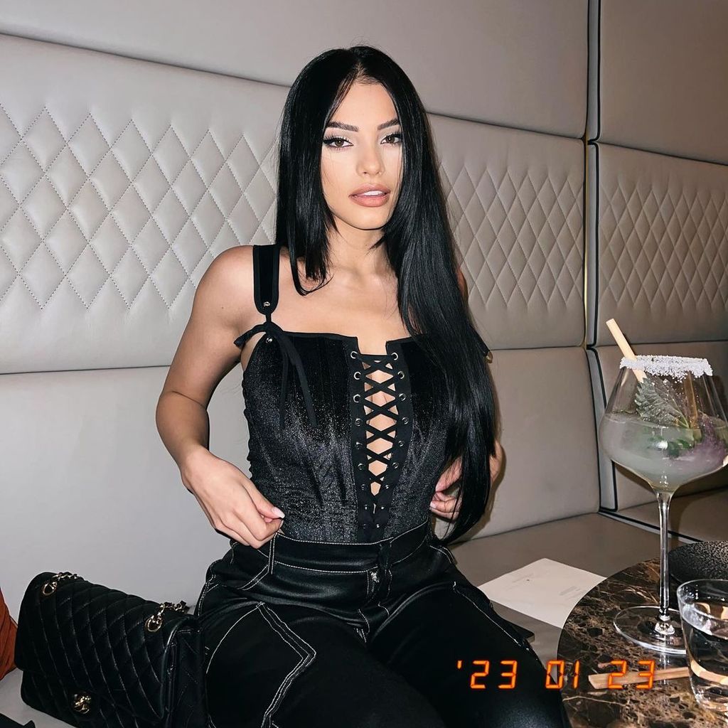 Ivana Santacruz, Tänzerin und Sängerin