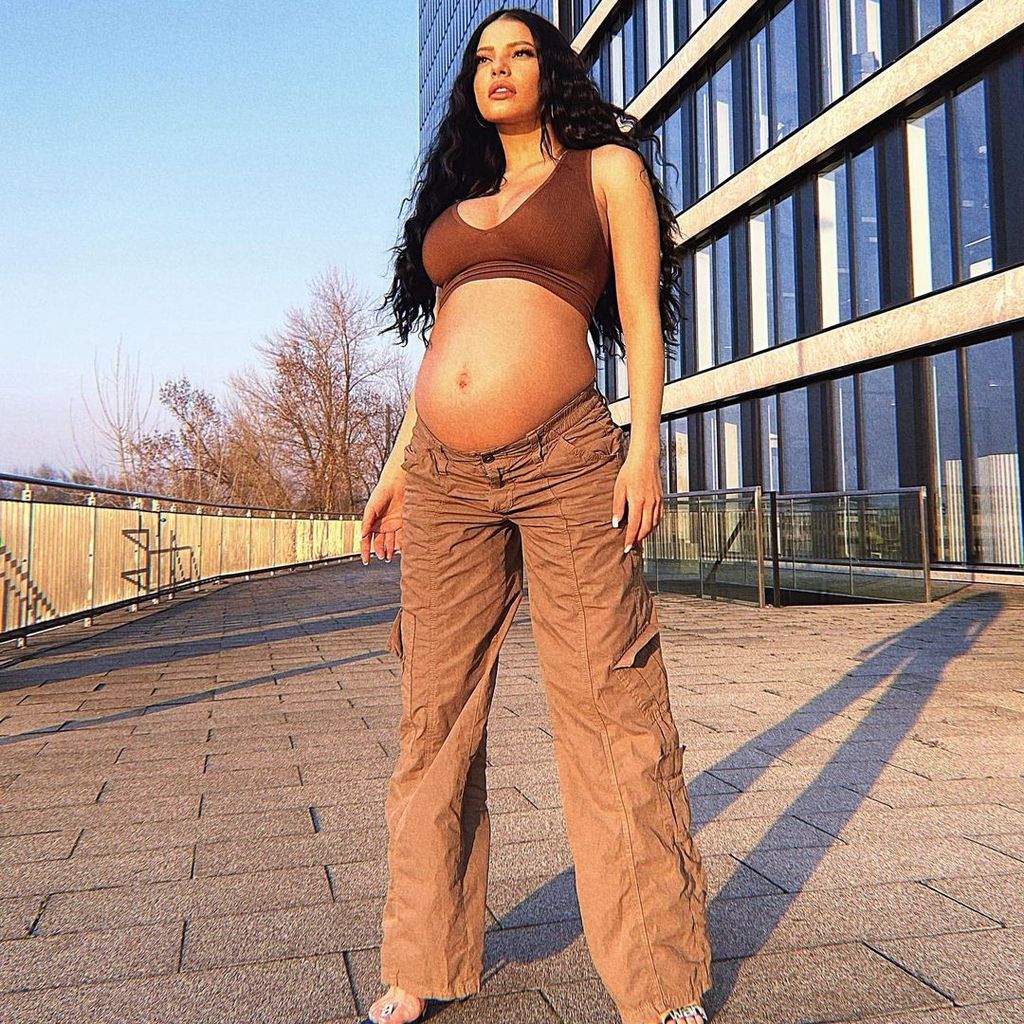 Ivana Santacruz während ihrer Schwangerschaft im März 2022