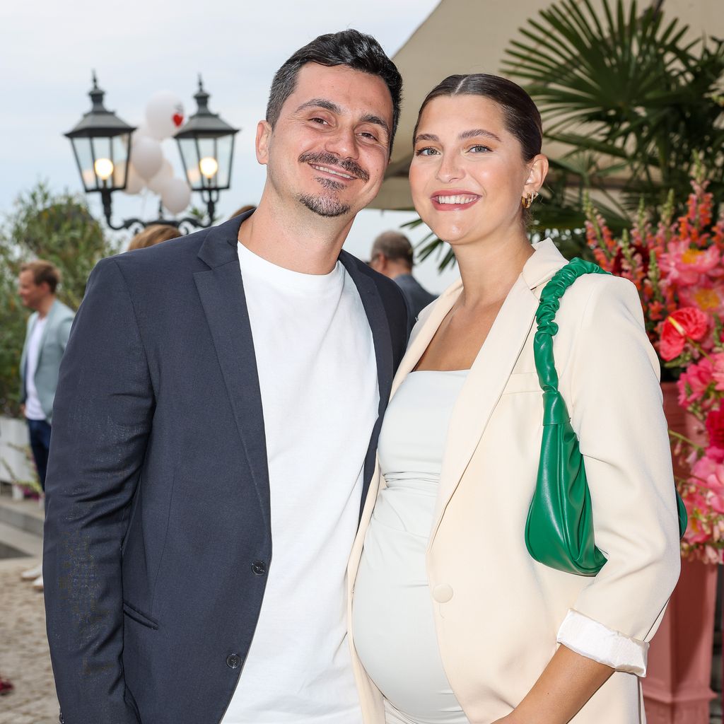 Izi und Fata Hasanović, Influencerin