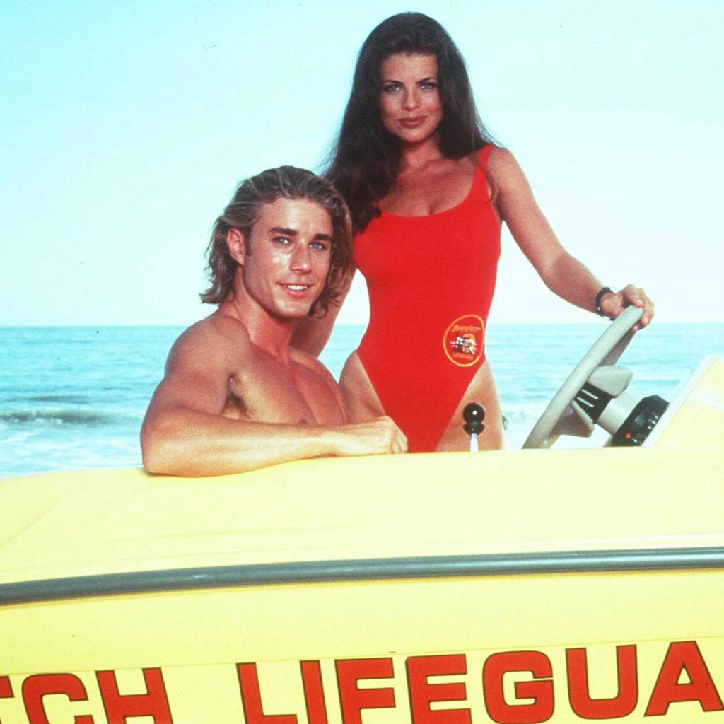 Jaason Simmons und Yasmine Bleeth in "Baywatch"