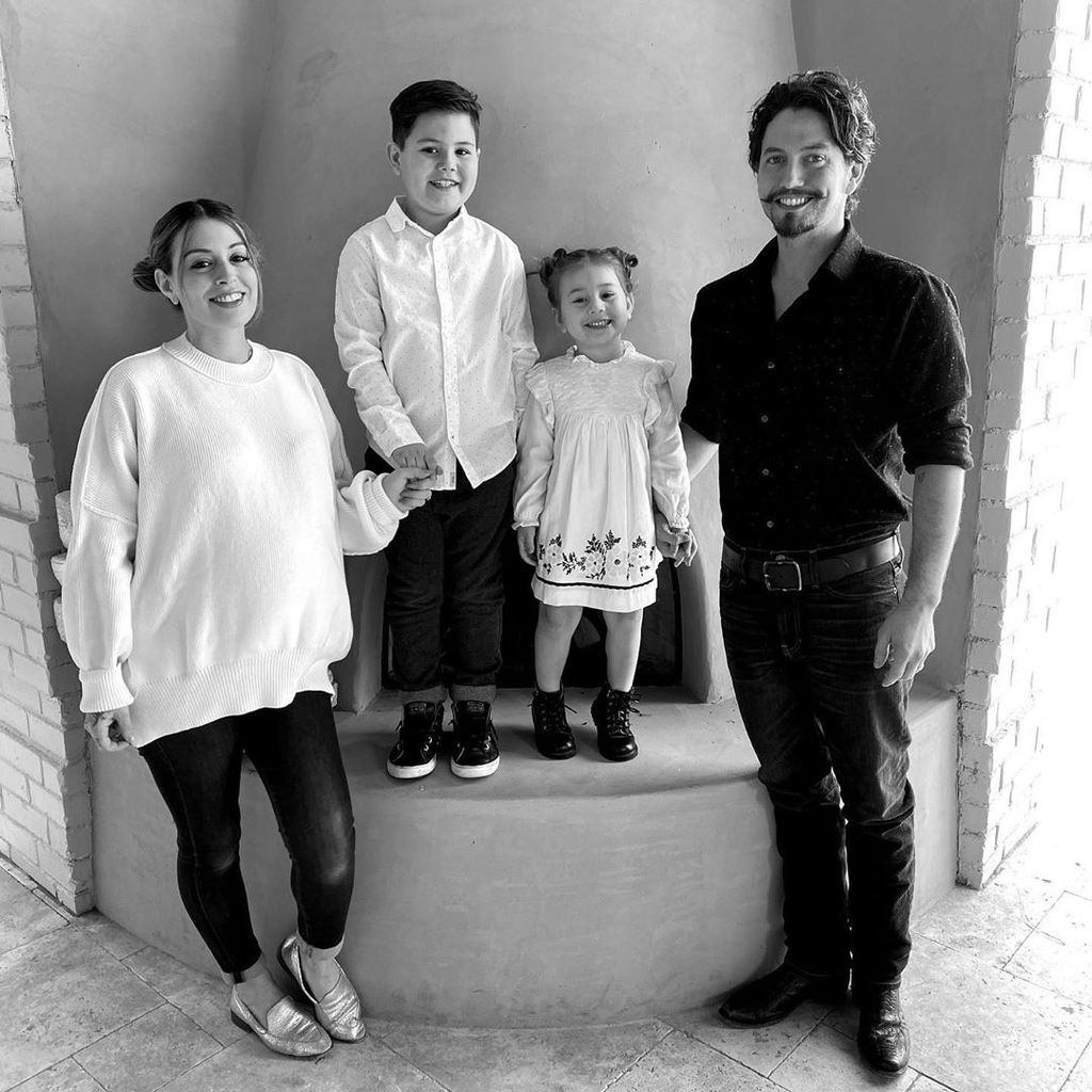 Schauspieler Jackson Rathbone mit seiner Familie