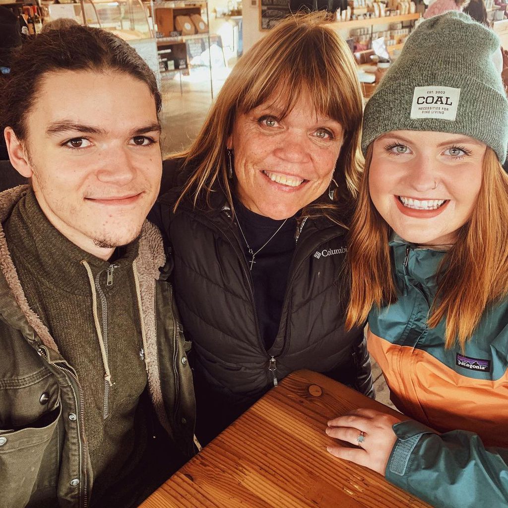 Jacob Roloff, Amy Roloff und Isabel Sofia Rock im Dezember 2020