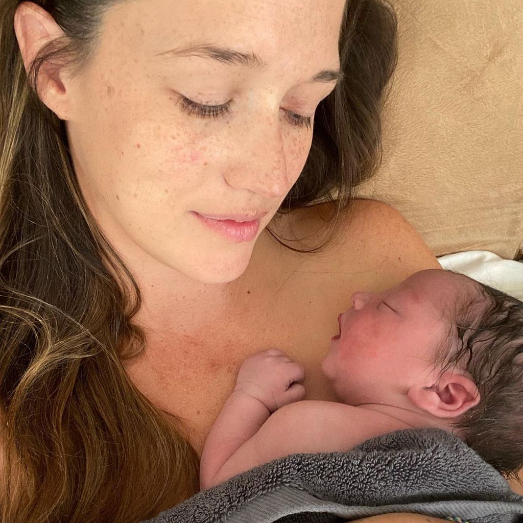 Jade Roper Tolbert mit ihrem neugeborenen Sohn im November 2020