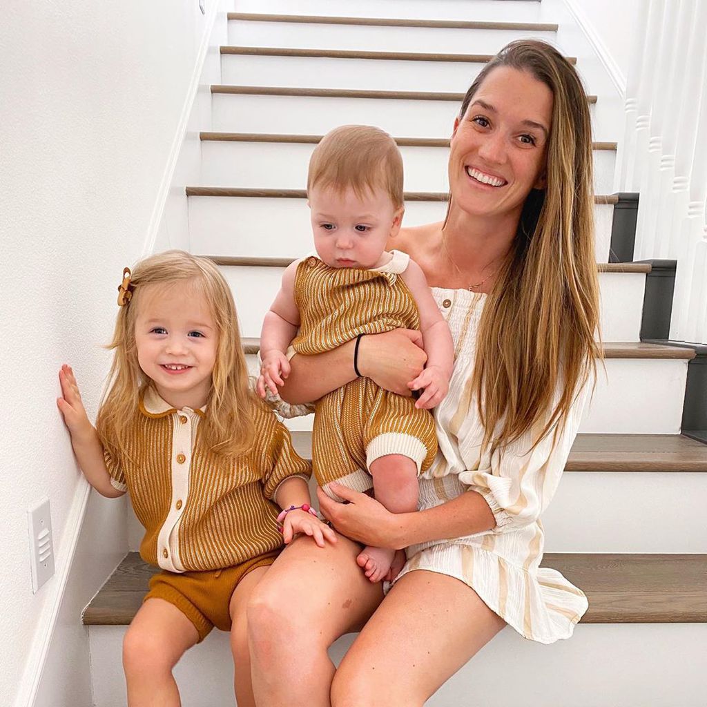 Jade Roper Tolbert mit ihren Kindern Emmy und Brooks, März 2020