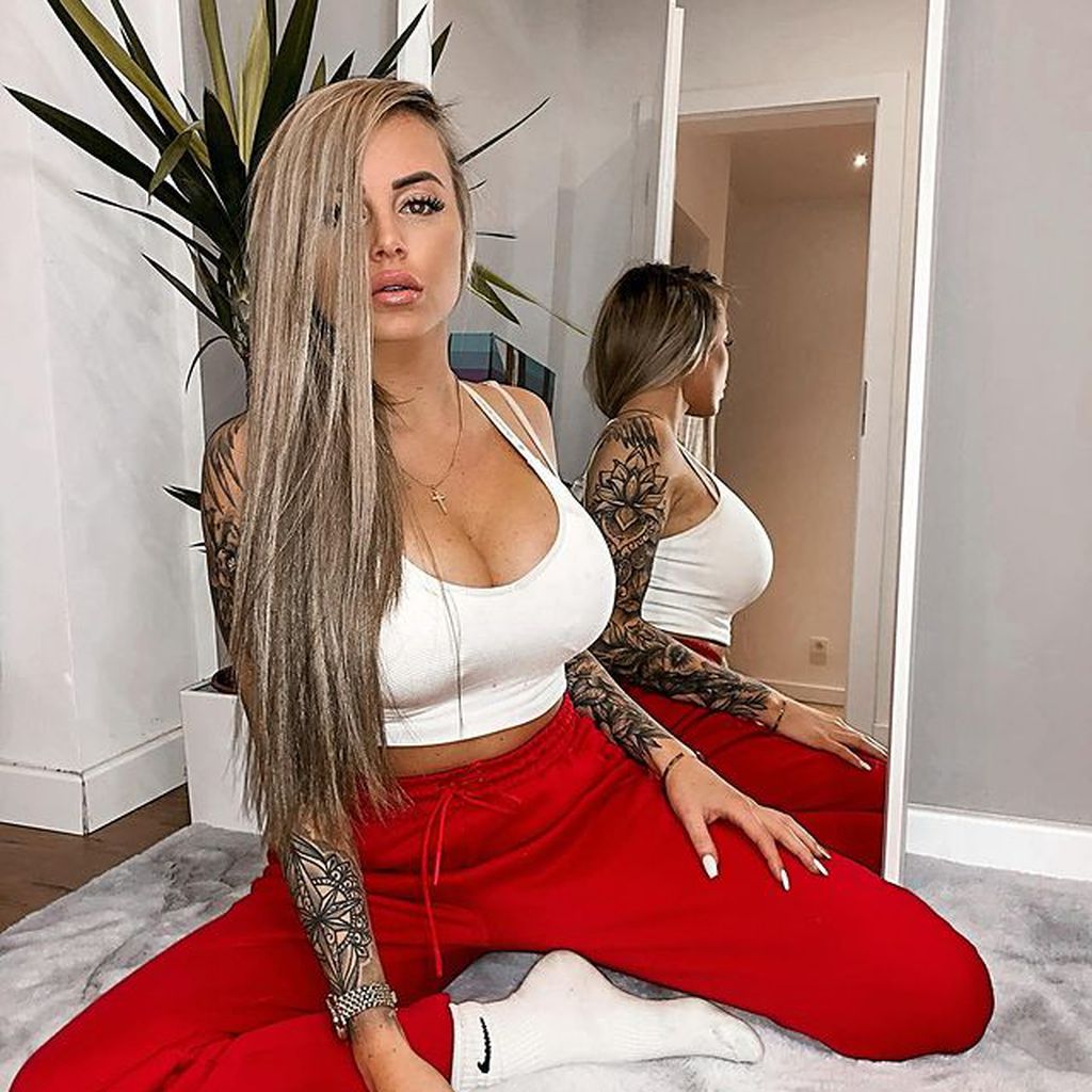 Jade Übach, TV-Sternchen