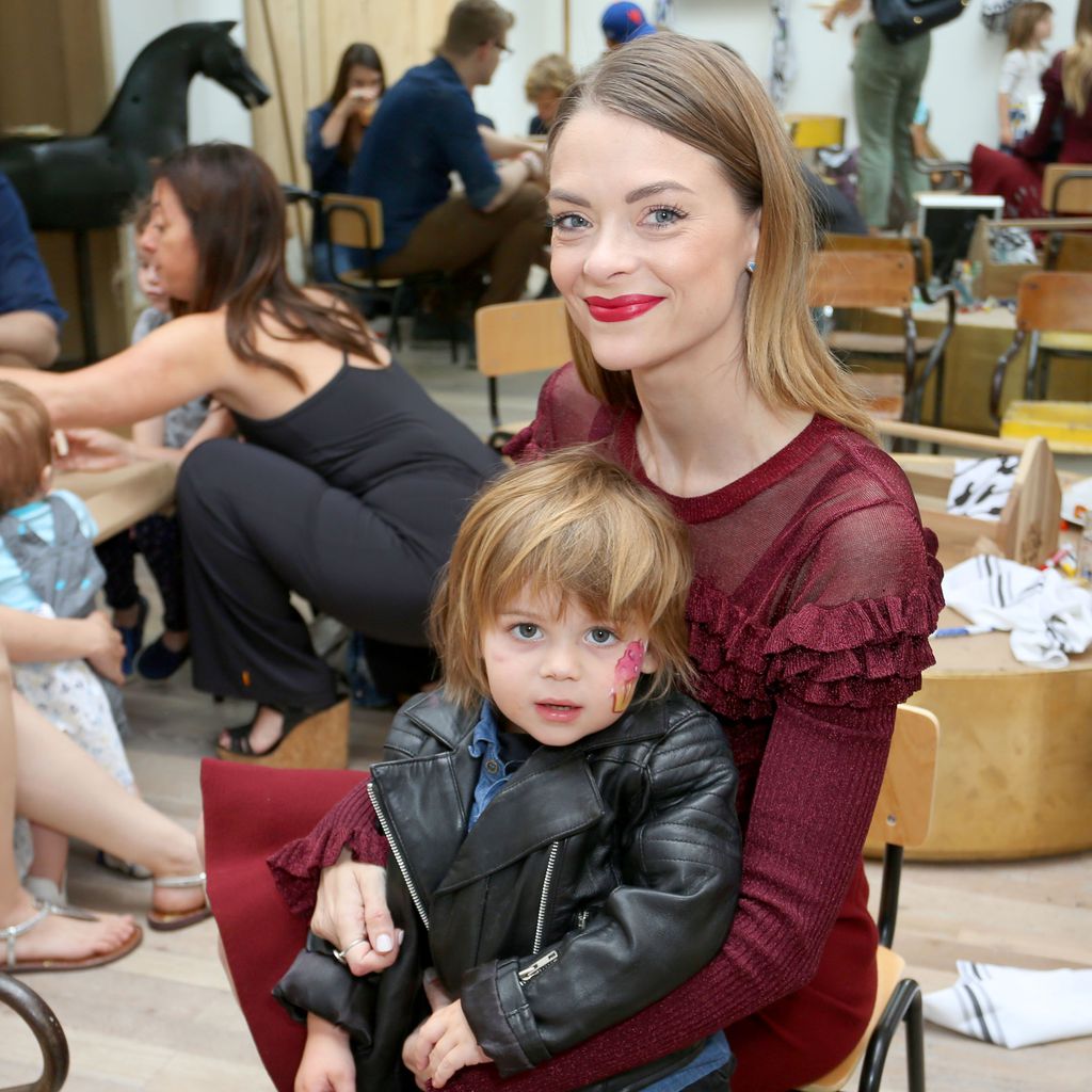 Jaime King mit ihrem Sohn James Knight
