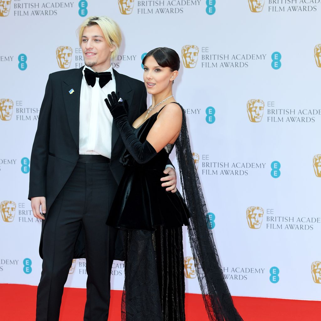 Jake Bongiovi mit seiner Frau Millie Bobby Brown