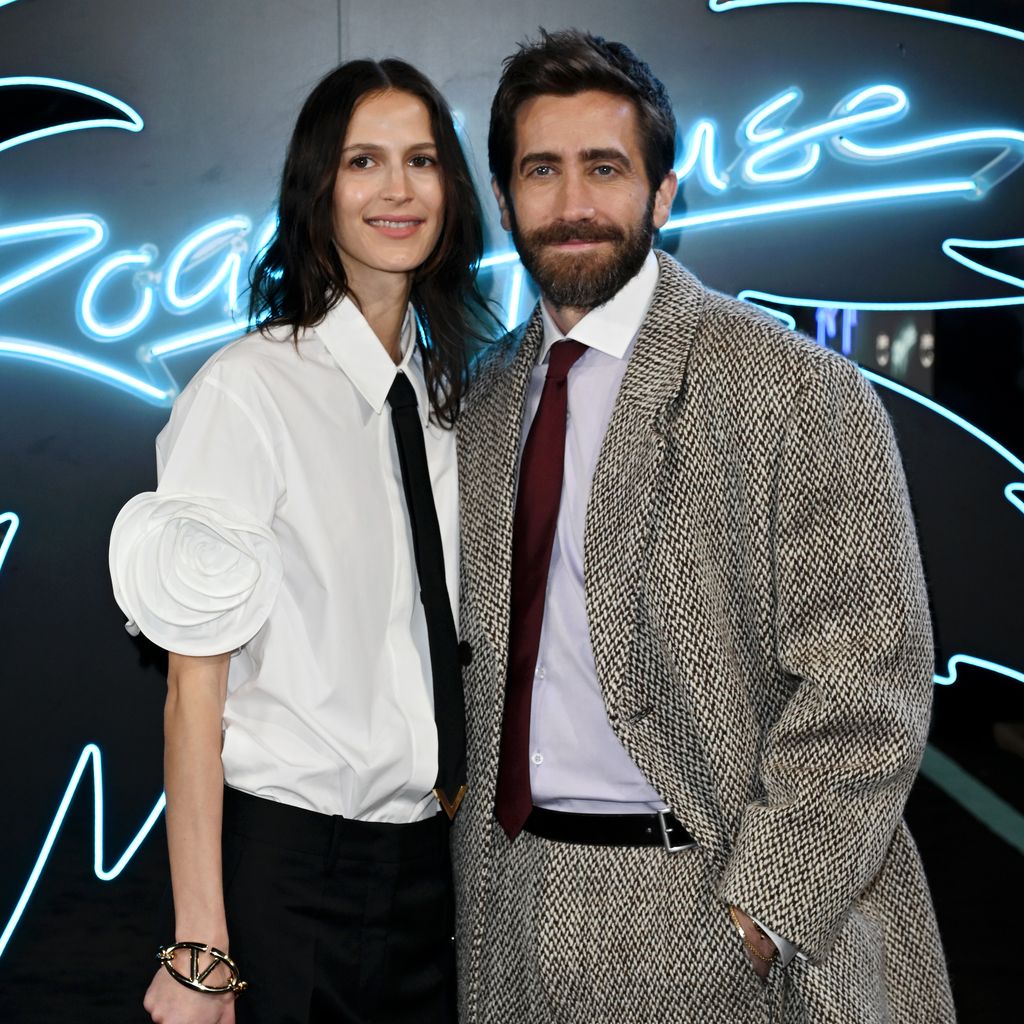 Jake Gyllenhaal und Jeanne Cadieu im März 2024 in London