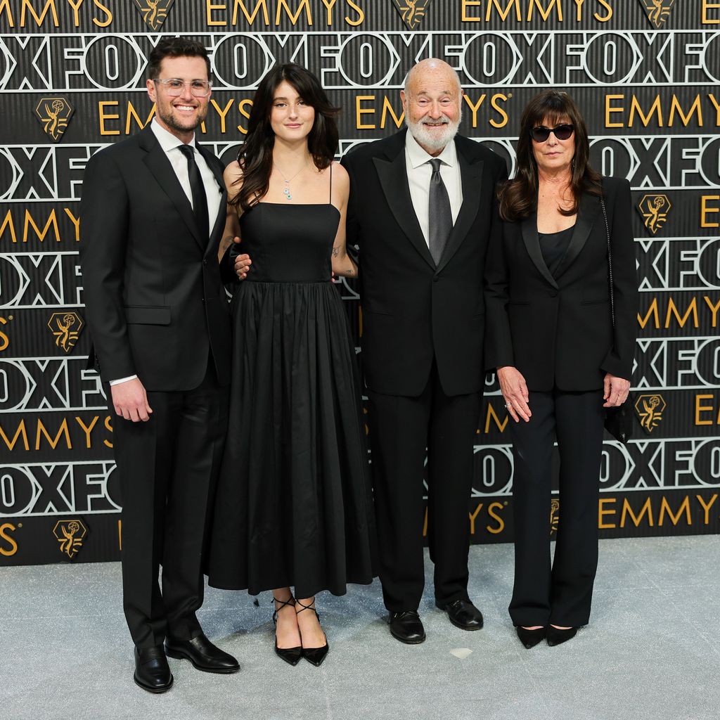 Jake Reiner, Romy Reiner, Rob Reiner und Michele Reiner bei den 75. Primetime Emmy Awards im Peacock Theater in Los Angeles, Januar 2024