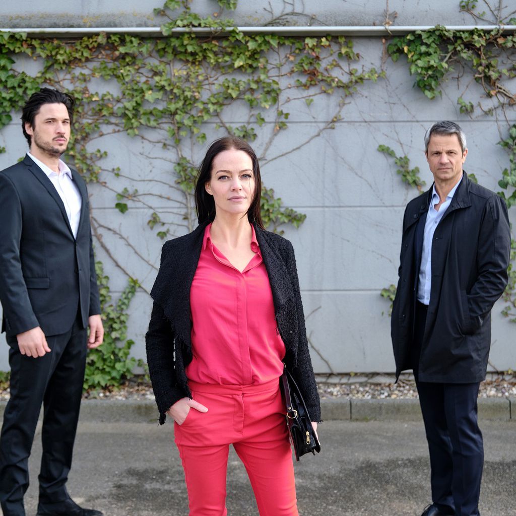 Jakob (Alexander Milo), Yvette (Kristina Dörfer) und Benedikt (Jens Hajek) bei "Unter uns"