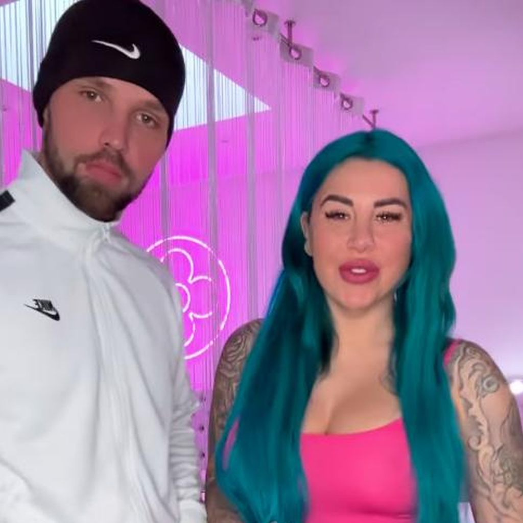 Jakub Jarecki und Kate Merlan im November 2023