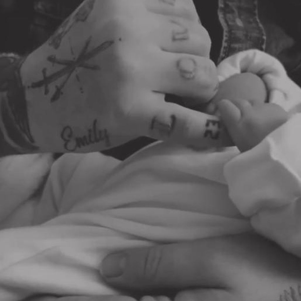 James Arthur und sein Baby, November 2022