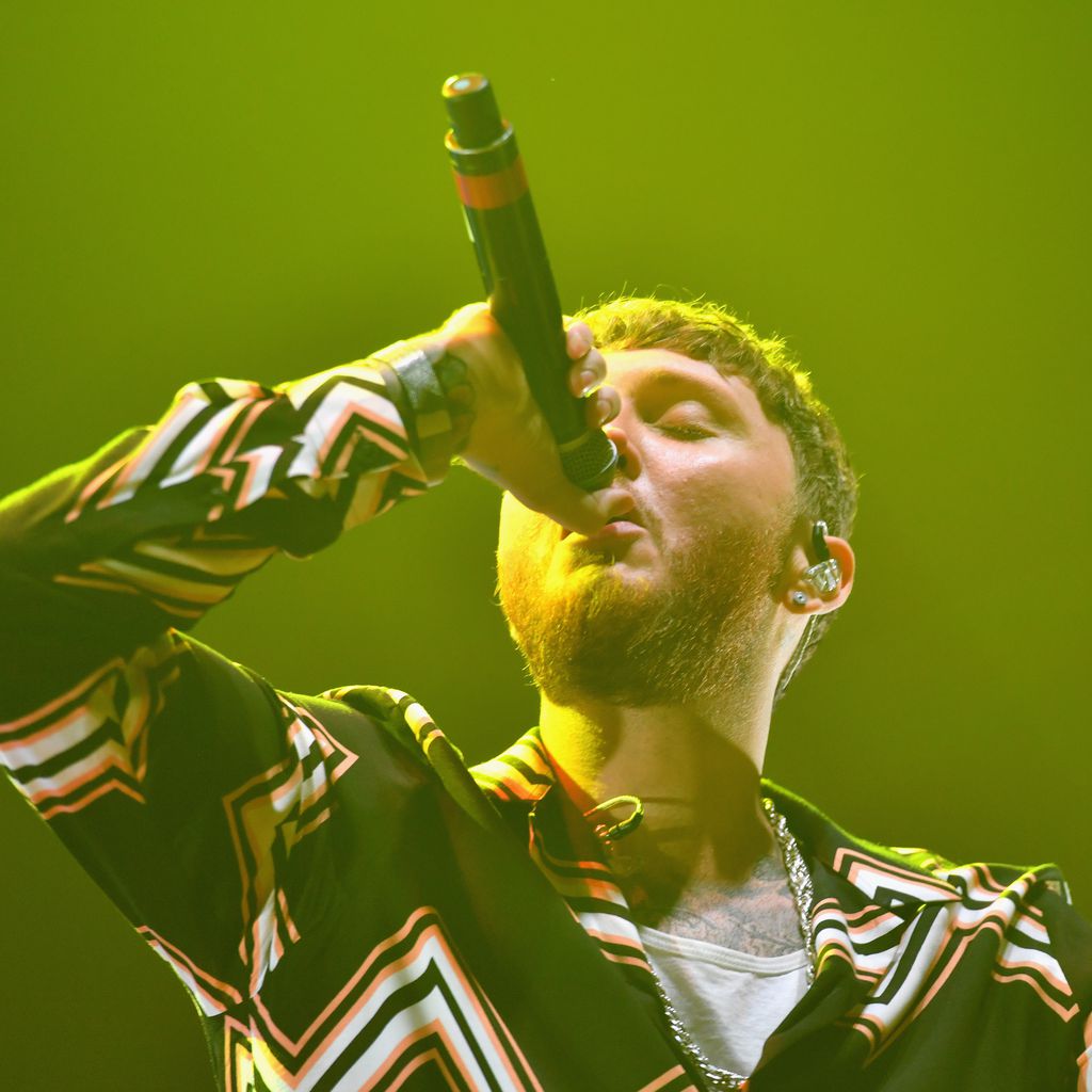 James Arthur auf der Bühne in der Manchester Arena