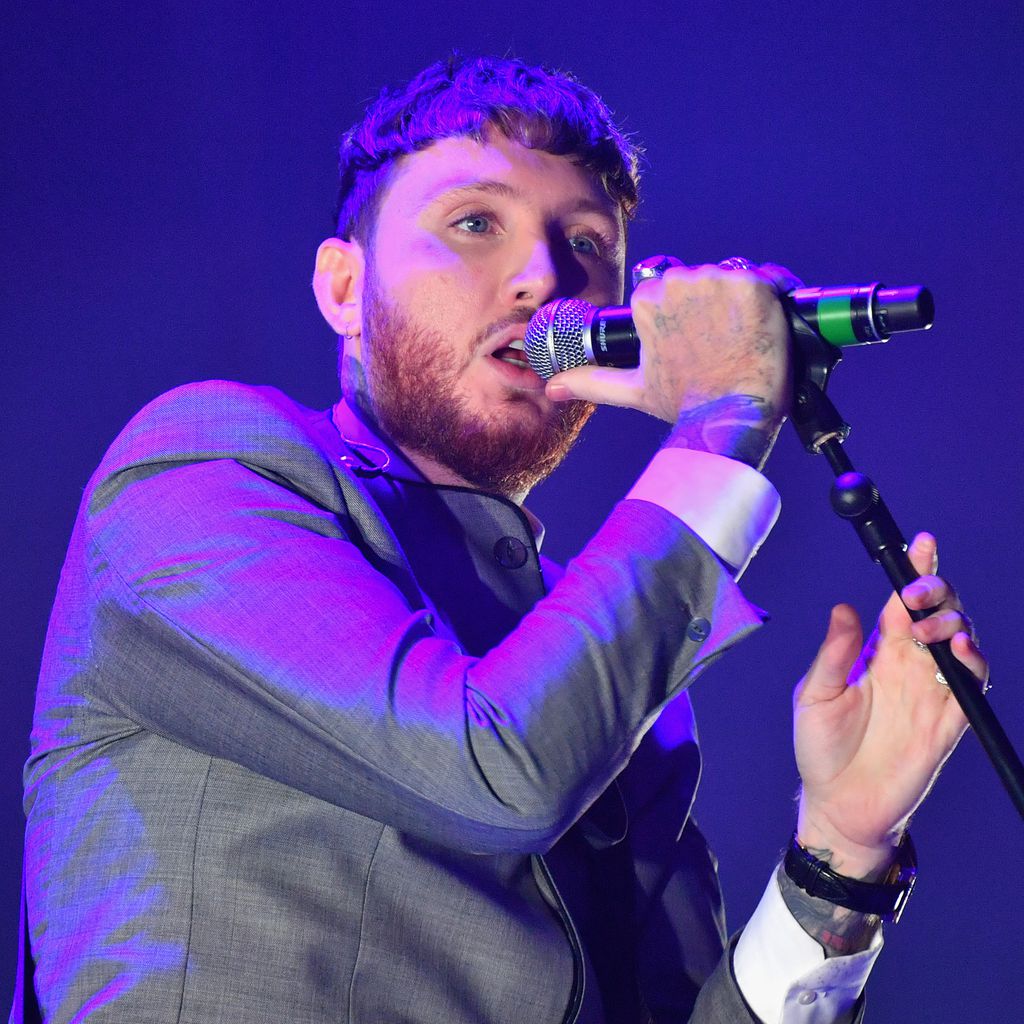 James Arthur bei einem Konzert in Manchester