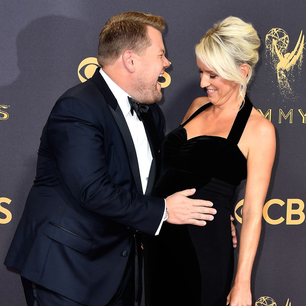 James Corden und Julia Carey bei den Emmy Awards 2017