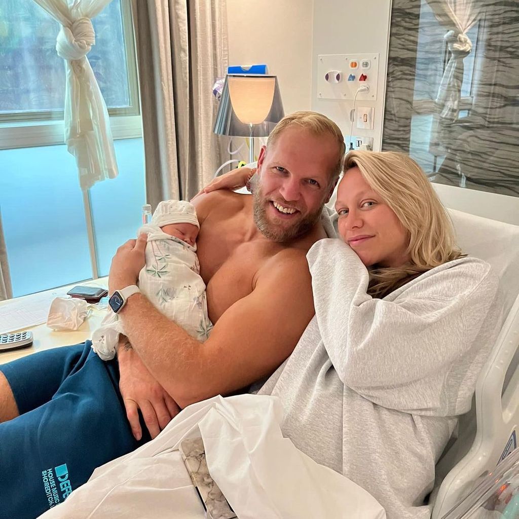 James Haskell und Chloe Madeley mit ihrer Tochter Bodhi im August 2022