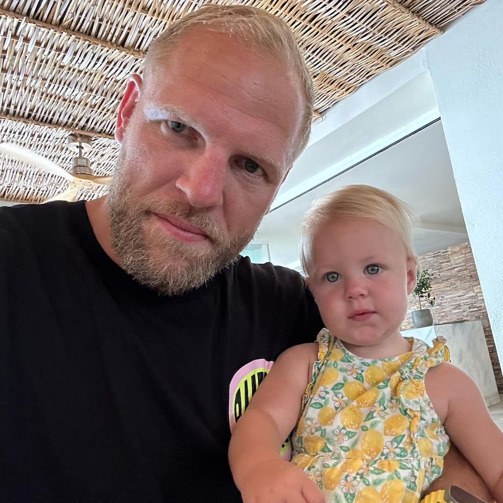 James Haskell mit seiner Tochter Bodhi