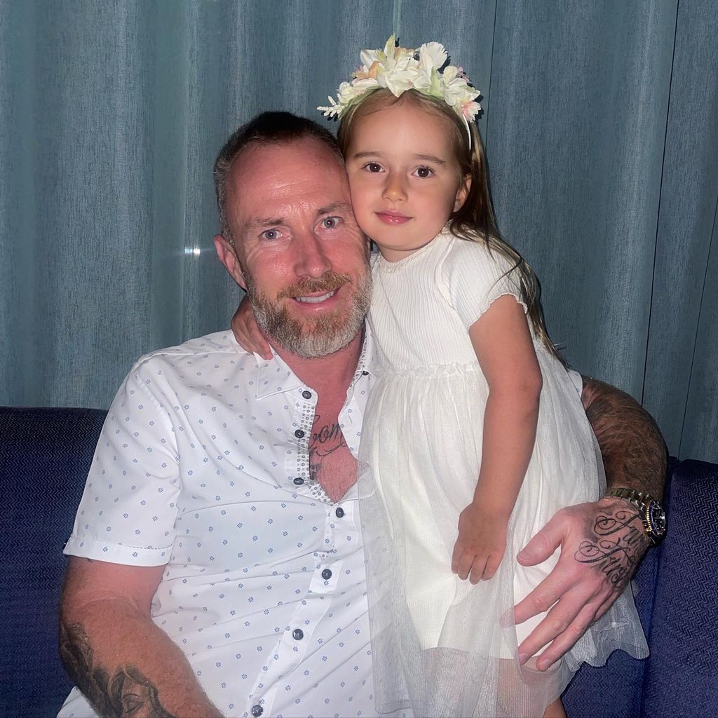 James Jordan mit seiner Tochter Ella, November 2023