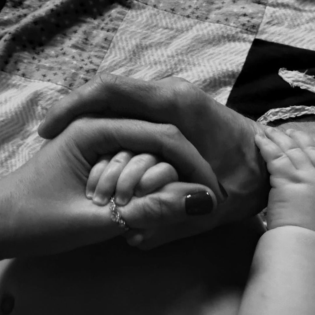 James Lafferty, seine Partnerin und ihr Baby