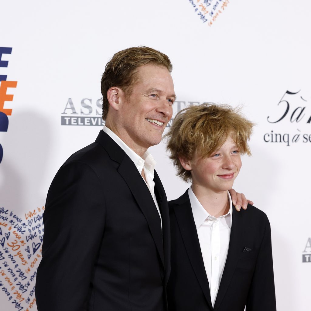 James Tupper und Atlas Heche Tupper auf dem Red Carpet