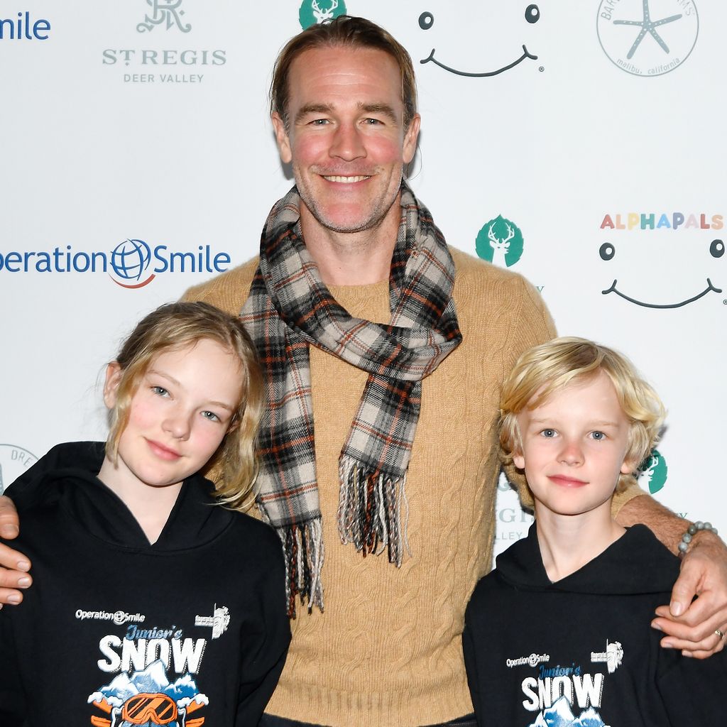 James Van Der Beek mit zwei seiner Kinder im April 2023