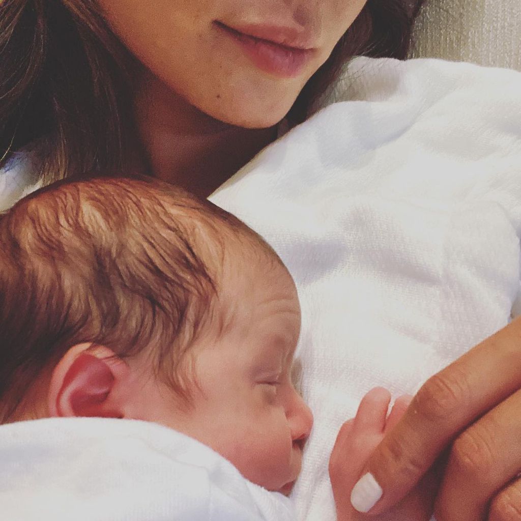 Jamie Chung und ihr Baby im Oktober 2021