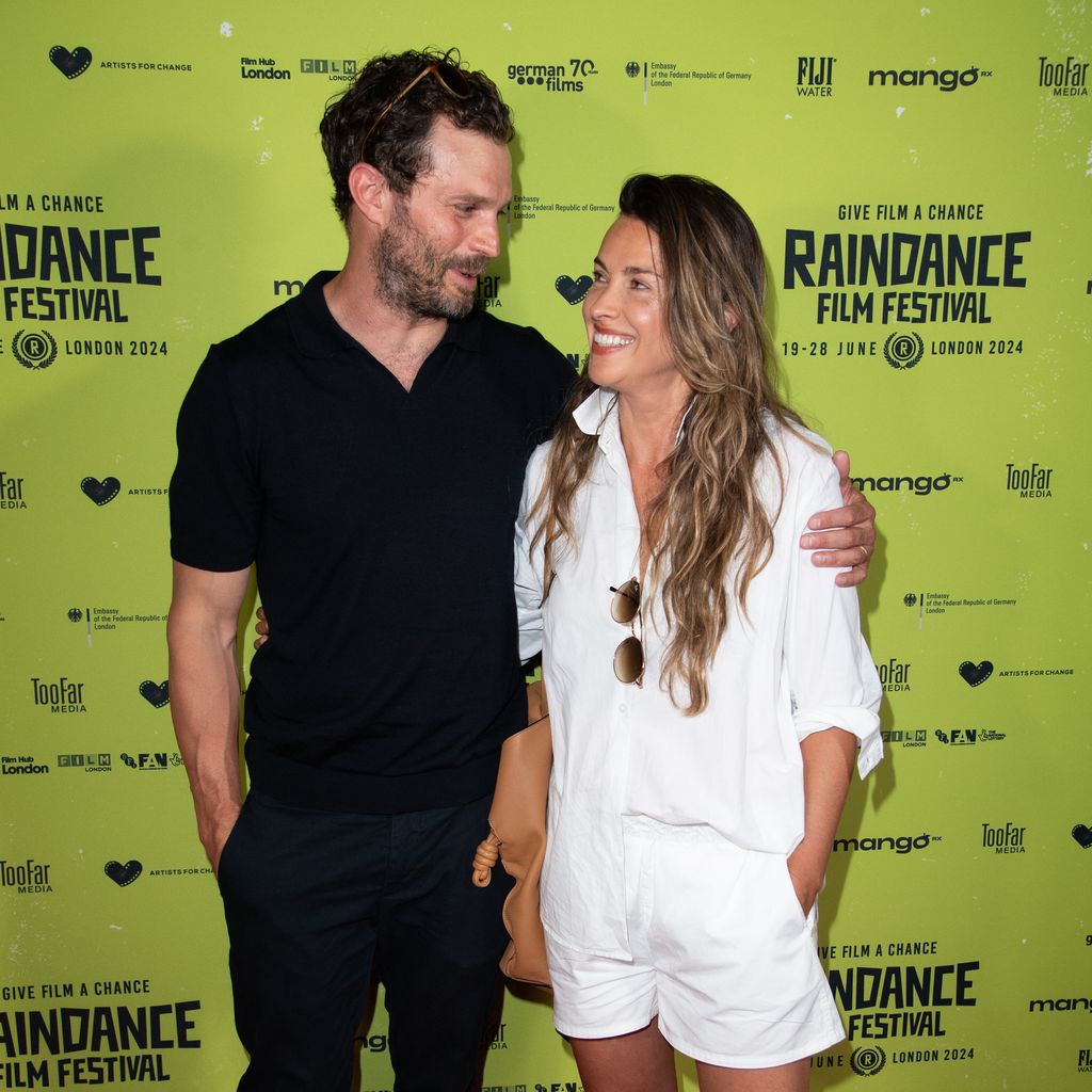 Jamie Dornan mit seiner Ehefrau Amelia Warner