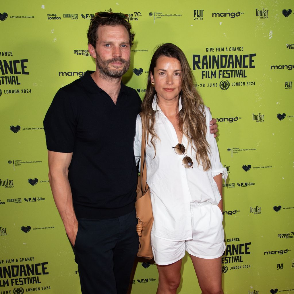 Jamie Dornan mit seiner Ehefrau Amelia Warner