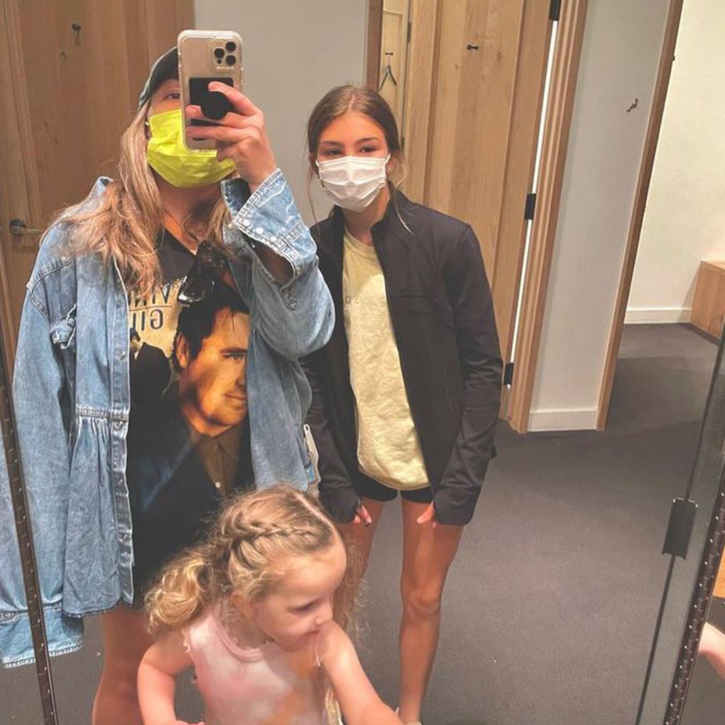 Jamie Lynn Spears mit ihren Kindern im Mai 2021