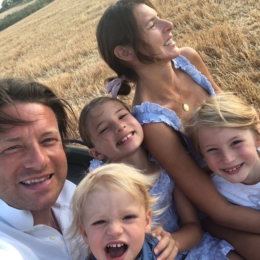 Jamie und Jools Oliver mit ihren Kindern im August 2018