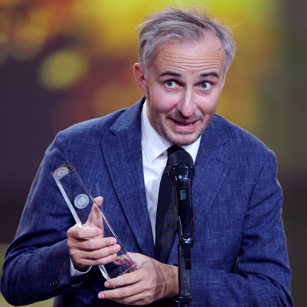 Jan Böhmermann beim Deutschen Fernsehpreis 2024