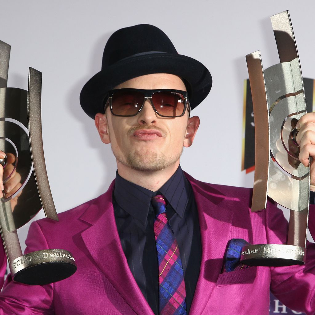 Jan Delay mit seinen Echo Awards 2010