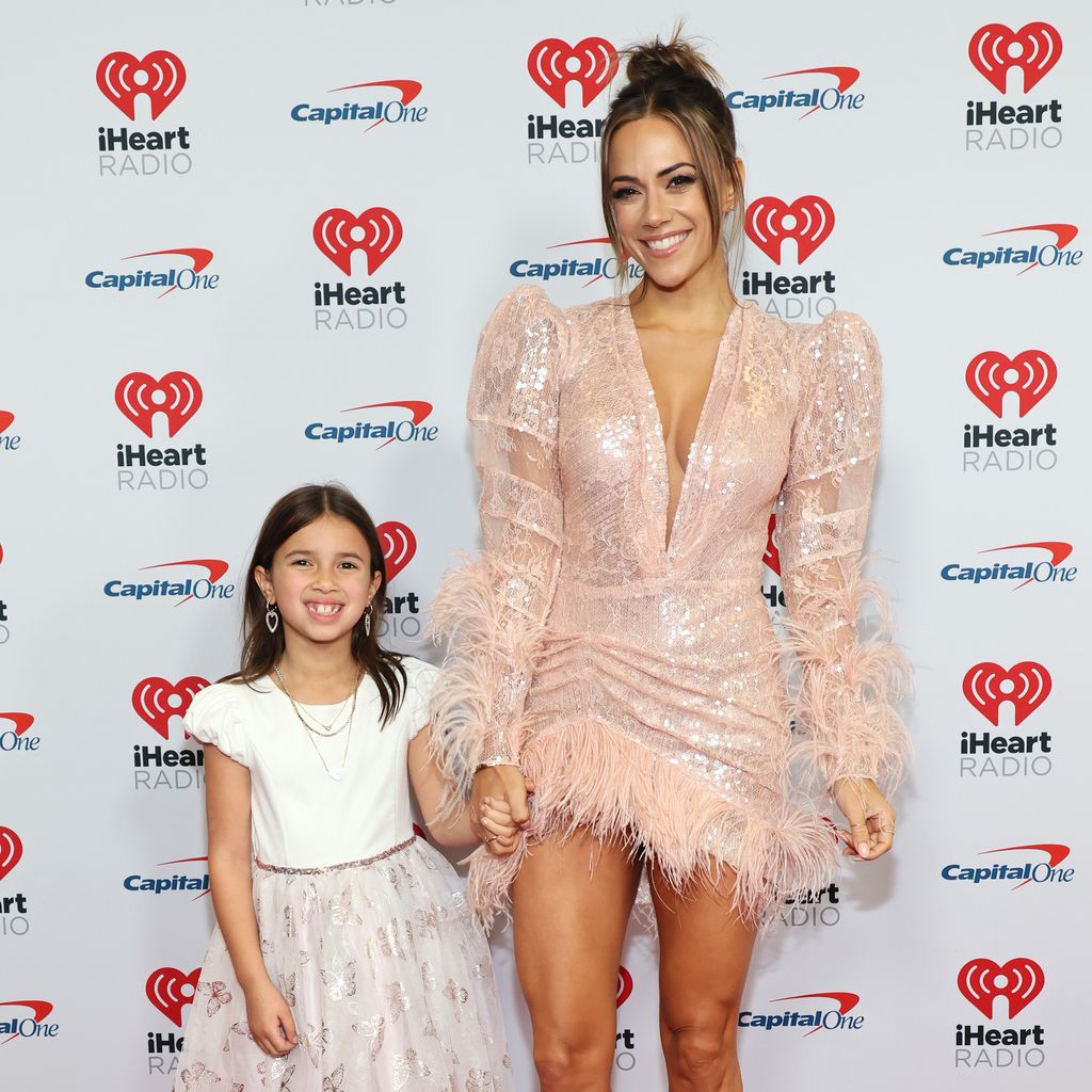 Jana Kramer und ihre Tochter Jolie Rae im Dezember 2023 in New York