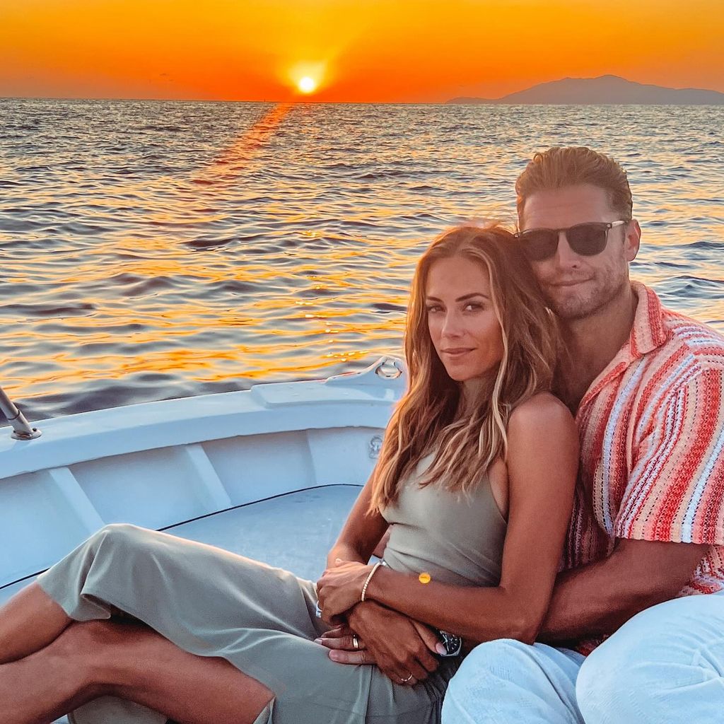 Schauspielerin Jana Kramer und Sportler Allan Russell