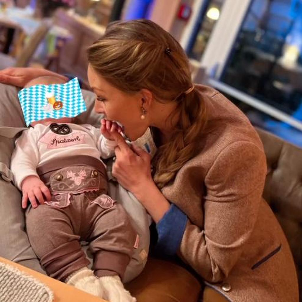 Jana Schölermann mit ihrer Tochter Ilvi