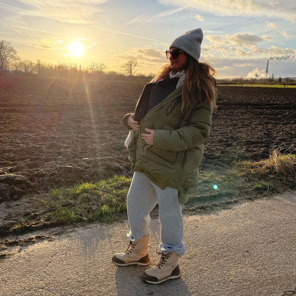 Jana Schölermann mit Töchterchen Ilvi