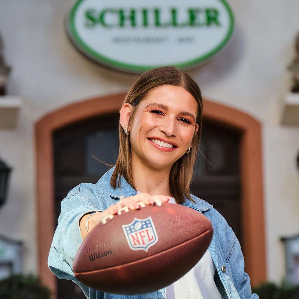Jana Wosnitza am Set von "Unter uns"