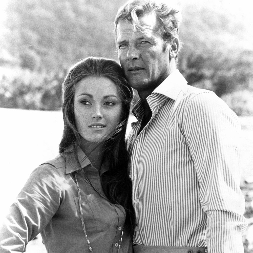 Jane Seymour und Roger Moore im "James-Bond"-Film "Live and Let Die" 1973