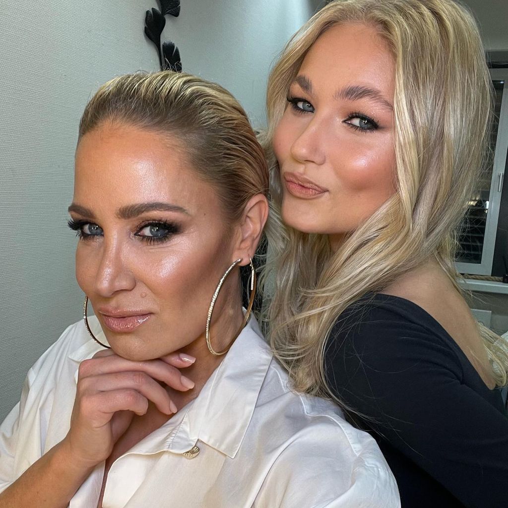 Janine Kunze und ihre Tochter Lili