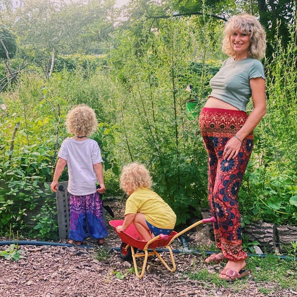 Janni Kusmagk mit ihren Kindern