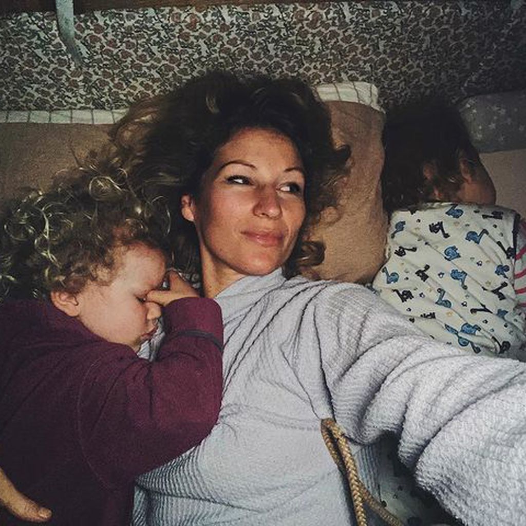 Janni Kusmagk mit ihren zwei Kids Yoko und Emil-Ocean