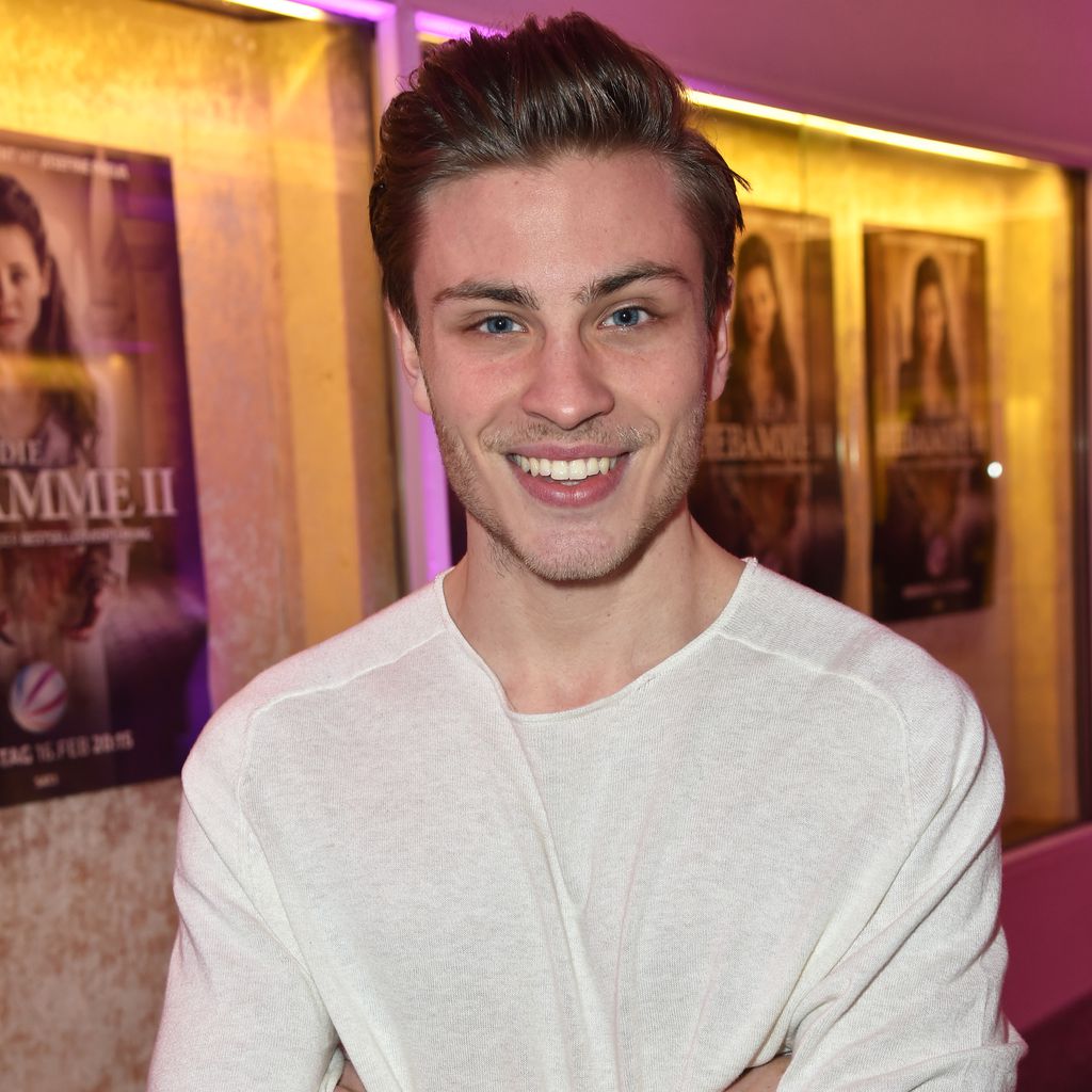 Jannik Schümann bei der "Die Hebamme 2"-Premiere, 2016