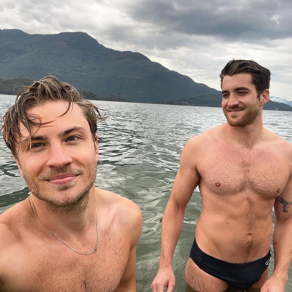 Jannik Schümann und Felix Kruck, Schauspieler und Yoga-Lehrer