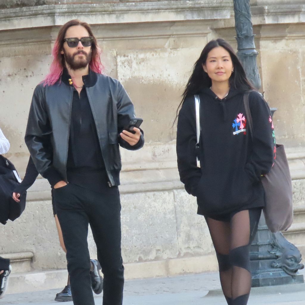 Jared Leto und eine unbekannte Dame in Paris