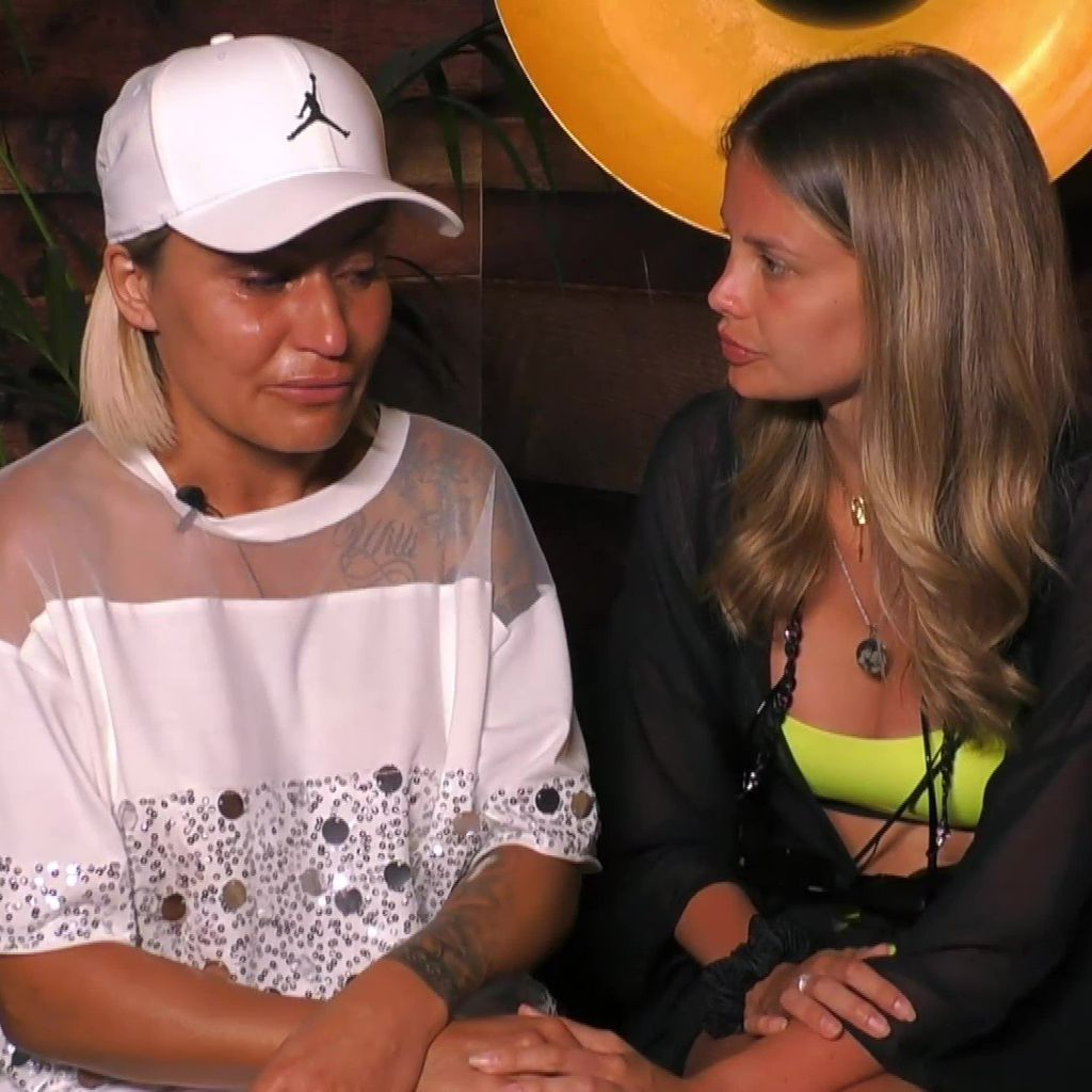 Jasmin Herren und Stephanie Schmitz bei "Temptation Island V.I.P."