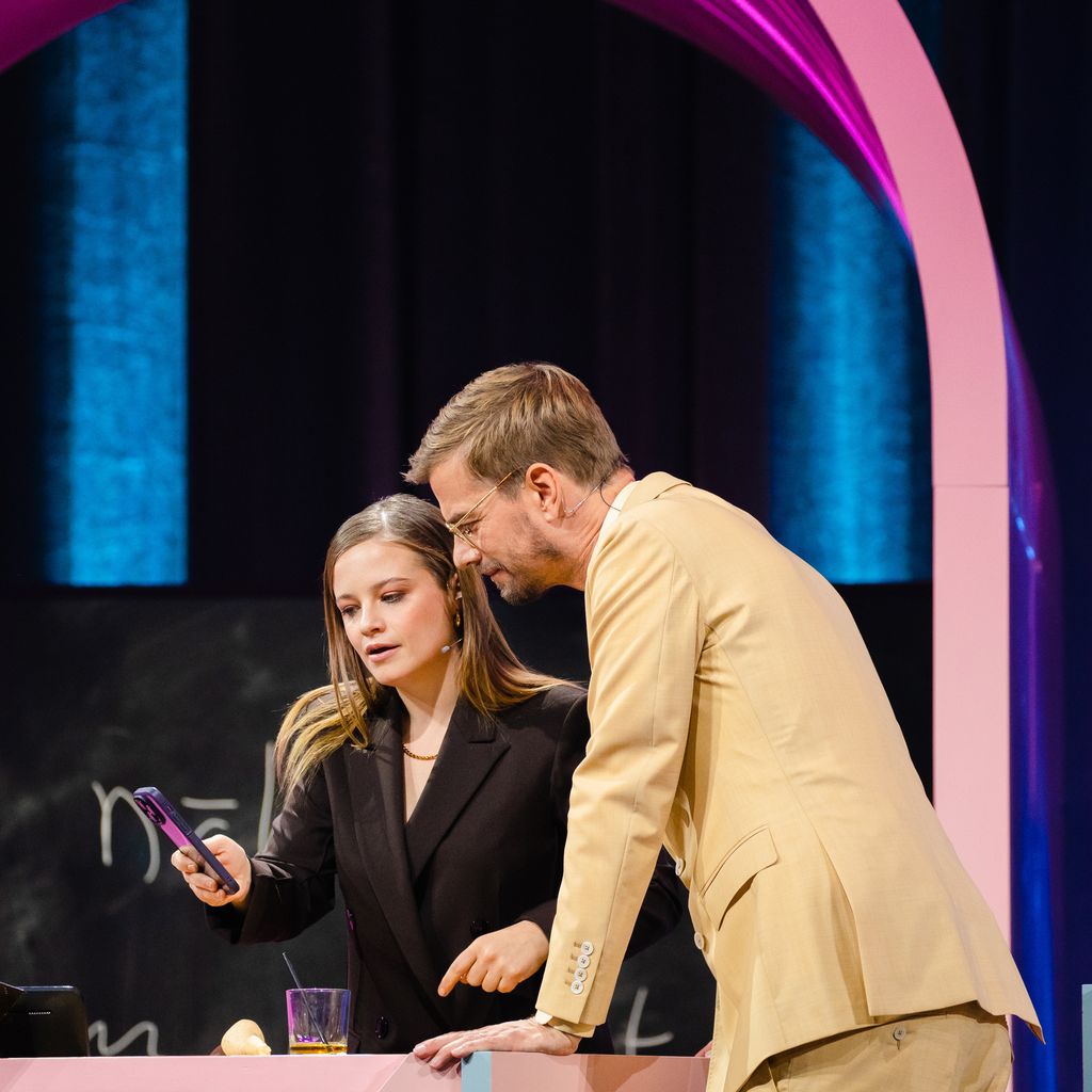 Jasna Fritzi Bauer und Joko Winterscheidt bei "Wer stiehlt mir die Show?"