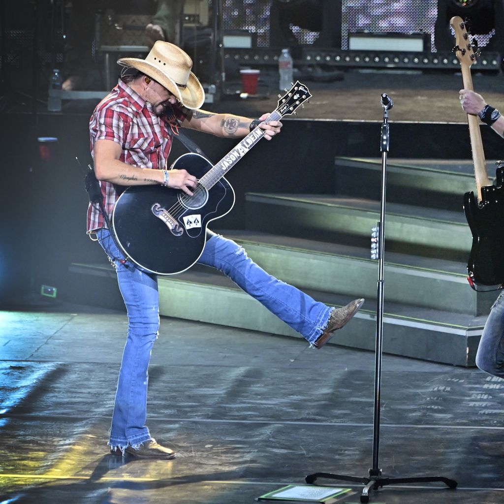 Jason Aldean und Tully Kennedy im Dezember 2019 in Las Vegas
